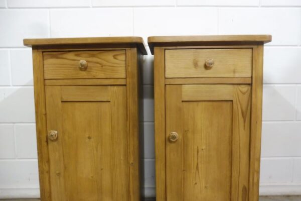 2 Bedside Cabinets - Image 3