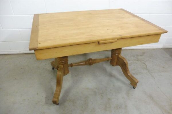 Antiker Tisch – Bild 2