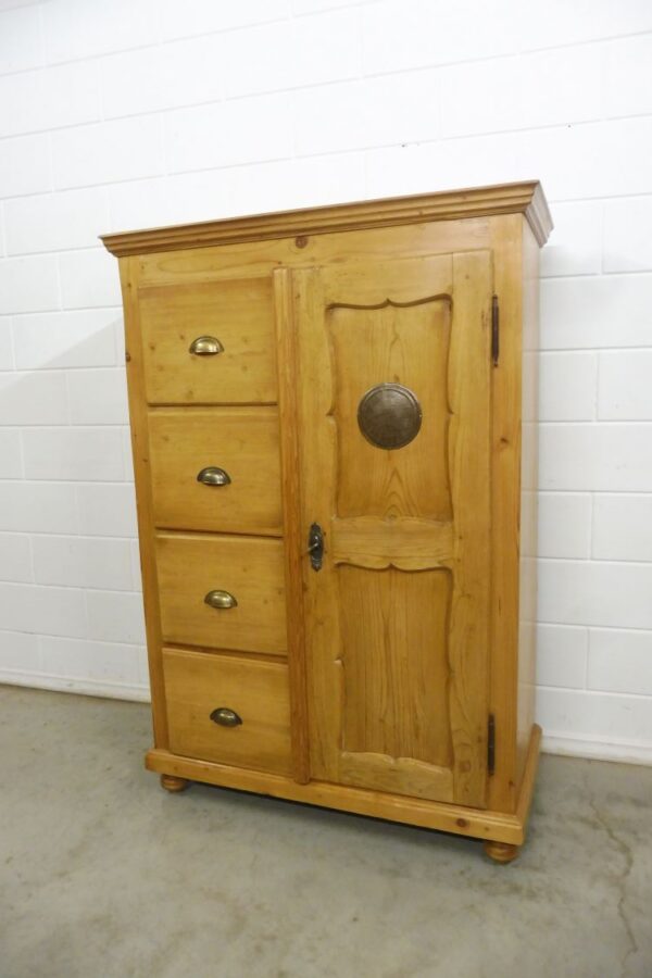 Antiker Brotschrank