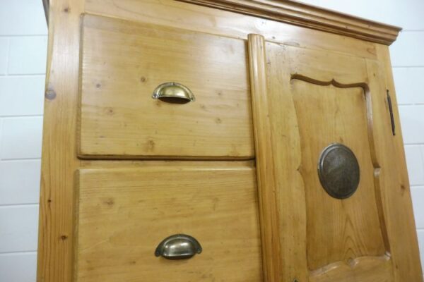 Antiker Brotschrank – Bild 6