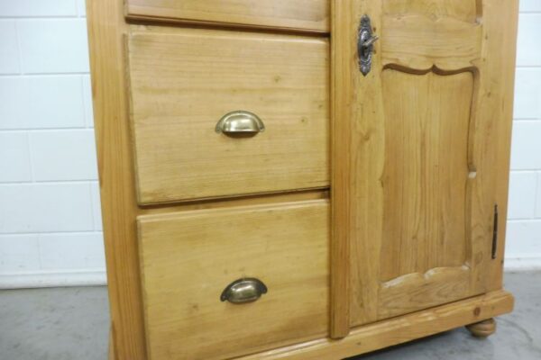 Antiker Brotschrank – Bild 7