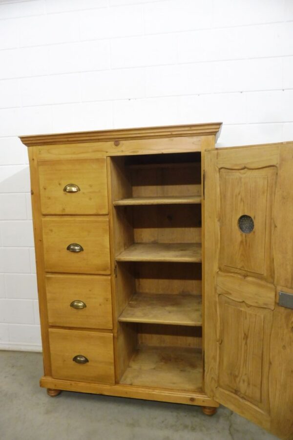 Antiker Brotschrank – Bild 12