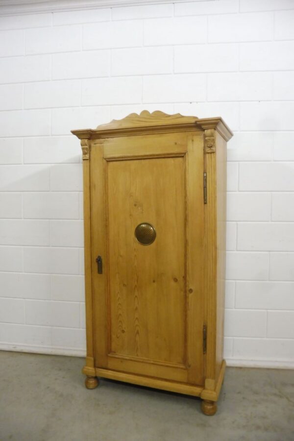 Schrank / Brotschrank
