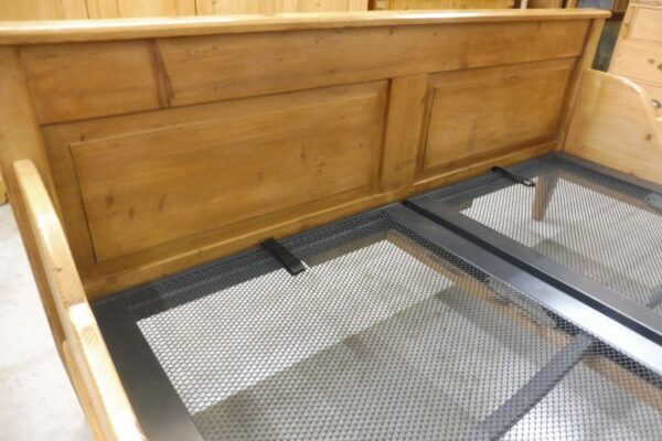 Bett aus Weichholz – Bild 12