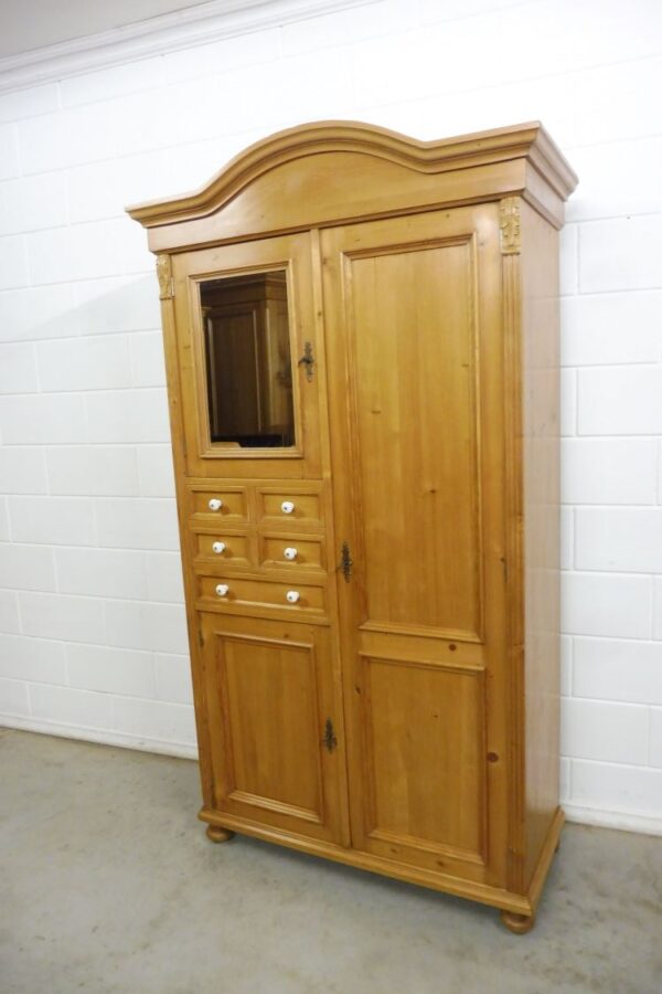 Schrank Weichholz