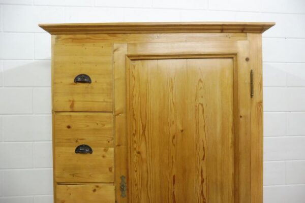 Cabinet - Image 3