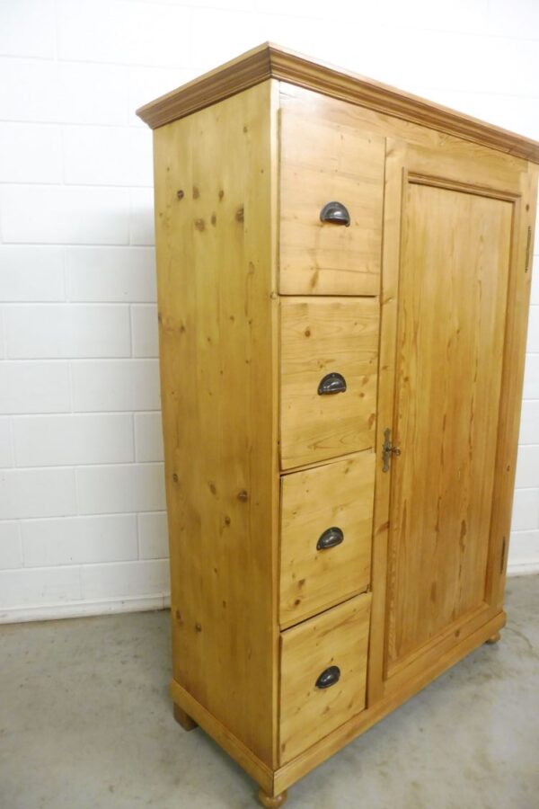 Cabinet - Image 9