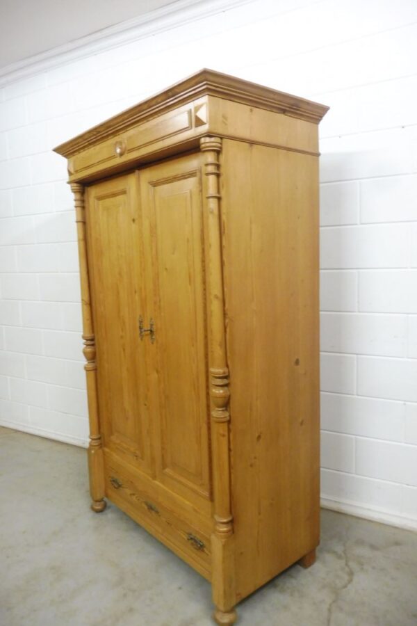 Gründerzeit Cabinet - Image 10