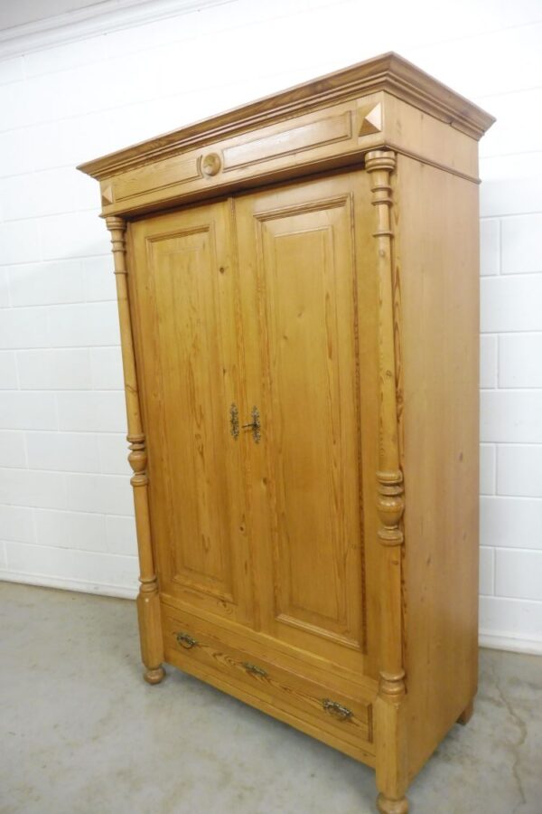 Gründerzeit Cabinet - Image 11