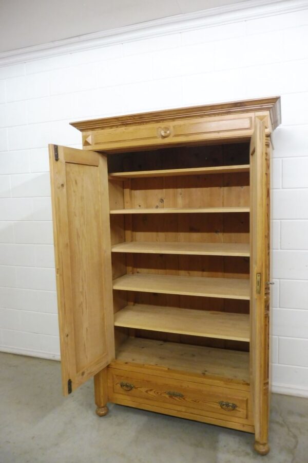 Gründerzeit Cabinet - Image 12