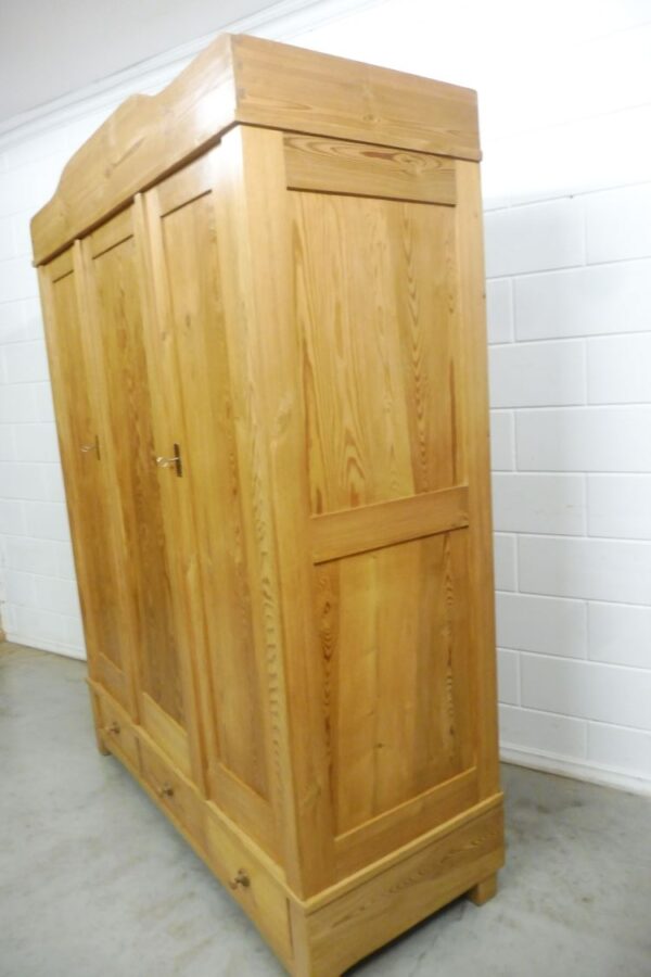 Jugendstil Kleiderschrank – Bild 9
