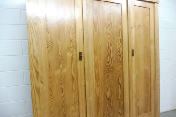 Jugendstil Kleiderschrank – Bild 12
