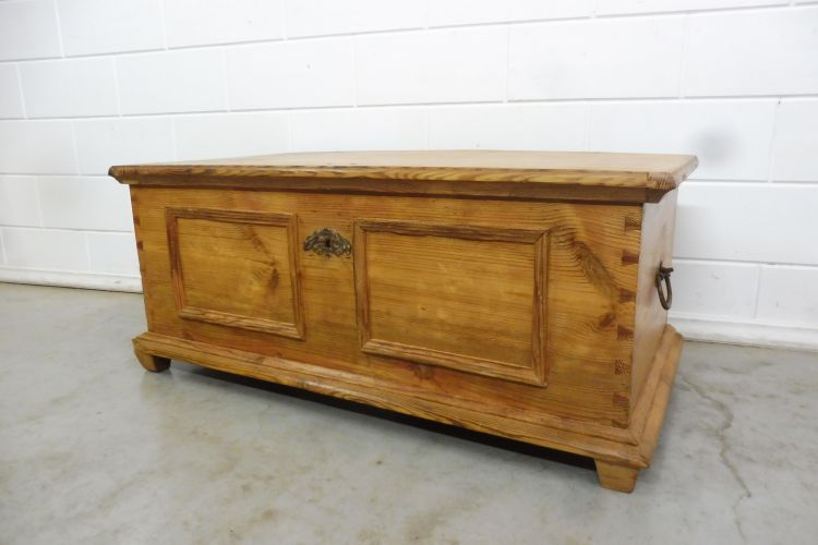 Biedermeier Truhe Weichholz 1844