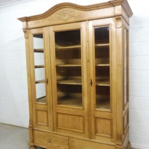 Vitrineschrank aus Weichholz