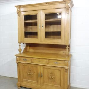Antique hutch cabinet