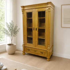 Antiker Schrank